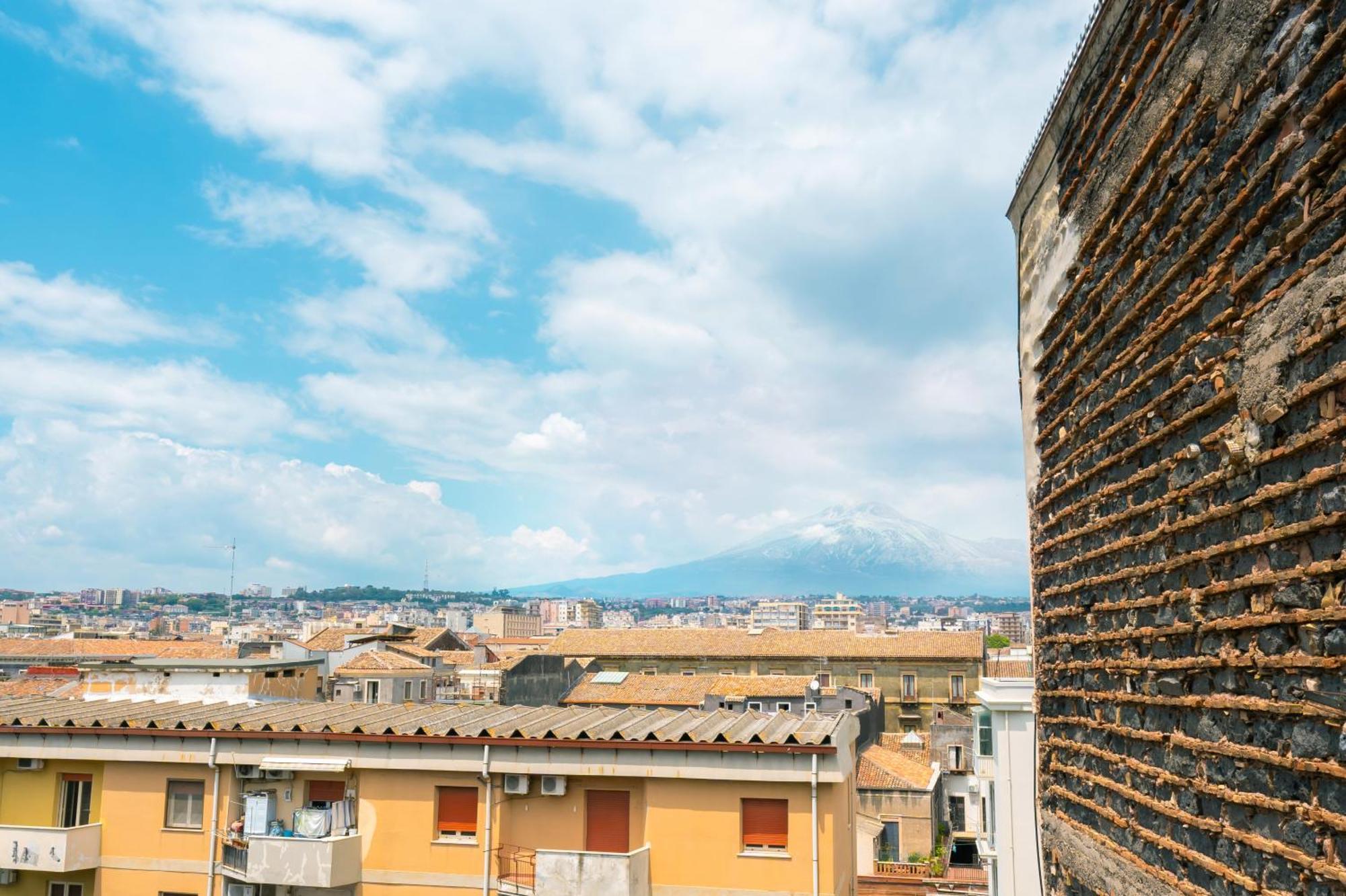 Canvas Sicily Apartment Катания Екстериор снимка